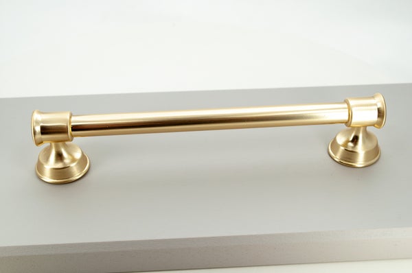 Handtag, Metall, Guld/M&auml;ssing, Blank &ldquo;Casalina&rdquo; &ndash; 96 och 128 mm