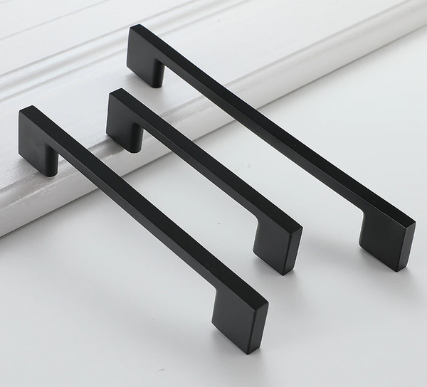 Handtag, Metallic, Svart "Bergenfield" 96, 128, 160mm