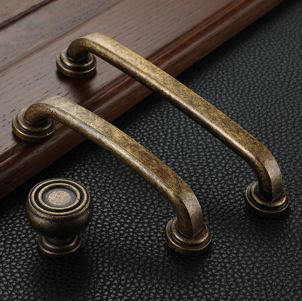 Handtag, Metallisk &ldquo;Barcelos Antique&rdquo; knopp, 96 och 128 mm