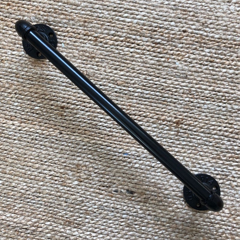 Pyyhetanko. "Single Water Pipe". Industrial -sarja.