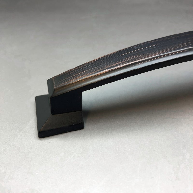 Vedin, Metallinen Musta, harjattu "Pedrera", 128mm.