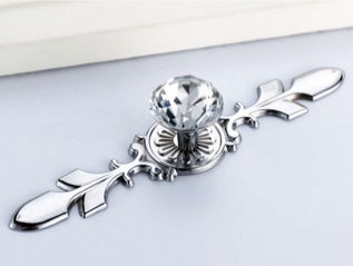 Vedin, Ornament. Metallinen Lipastoon tai kaappiin, Kromi