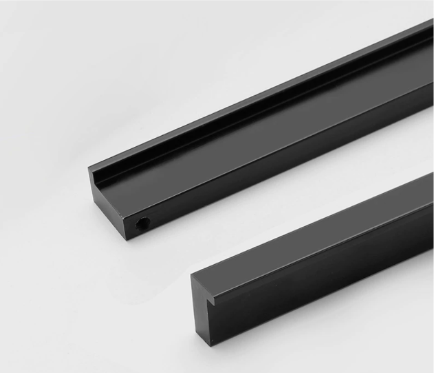 Vedin, Metallinen "Laredo", musta. 96...768mm