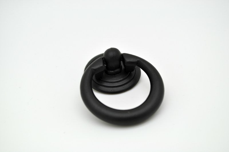 Metallinen Lipasto Musta Py&ouml;re&auml;