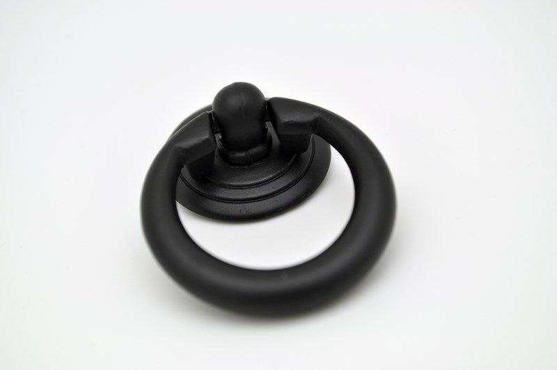 Metallinen Lipasto Musta Py&ouml;re&auml;