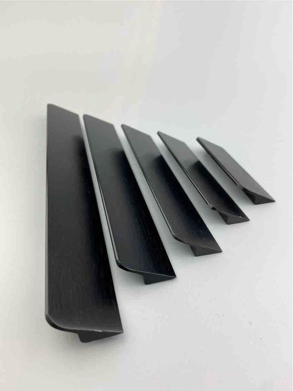 Vedin, Metallinen "Estilo", musta. 64, 96, 128, 160 ja 192mm